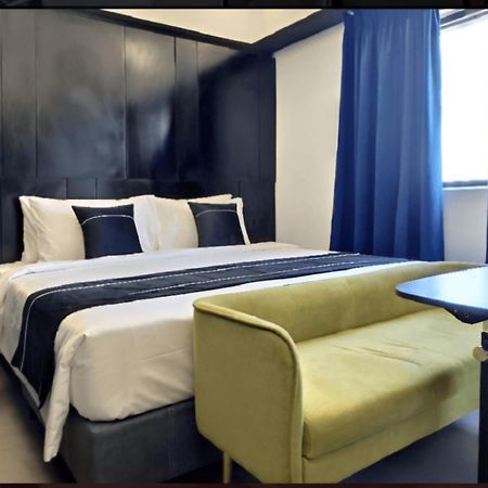 โรงแรงลูป ออน เลท จอร์จ ทาวน์ ปีนัง Hotel จอร์จทาวน์ ภายนอก รูปภาพ