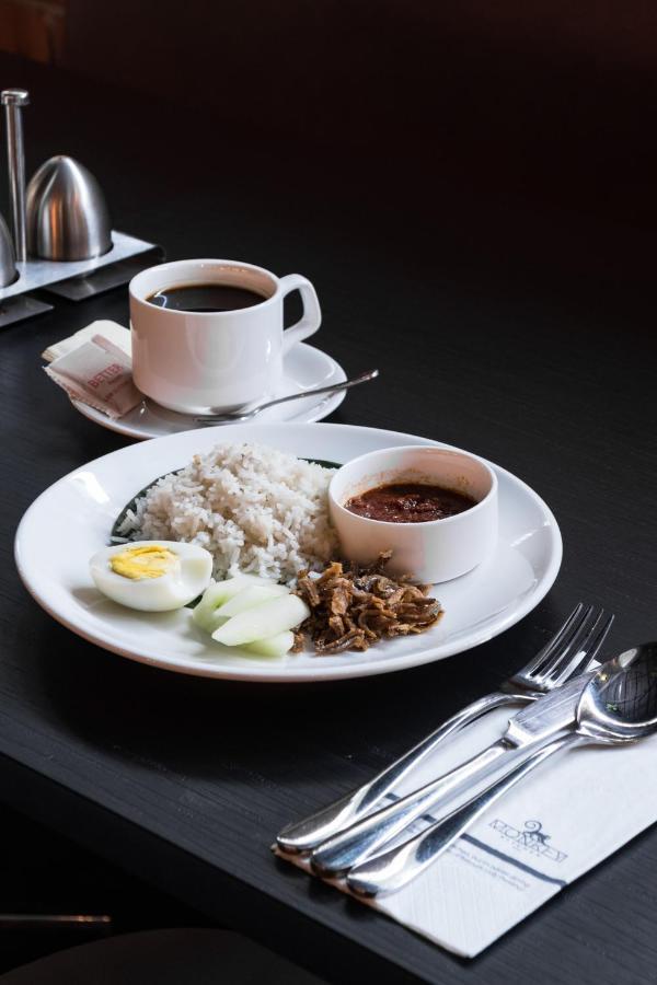 โรงแรงลูป ออน เลท จอร์จ ทาวน์ ปีนัง Hotel จอร์จทาวน์ ภายนอก รูปภาพ